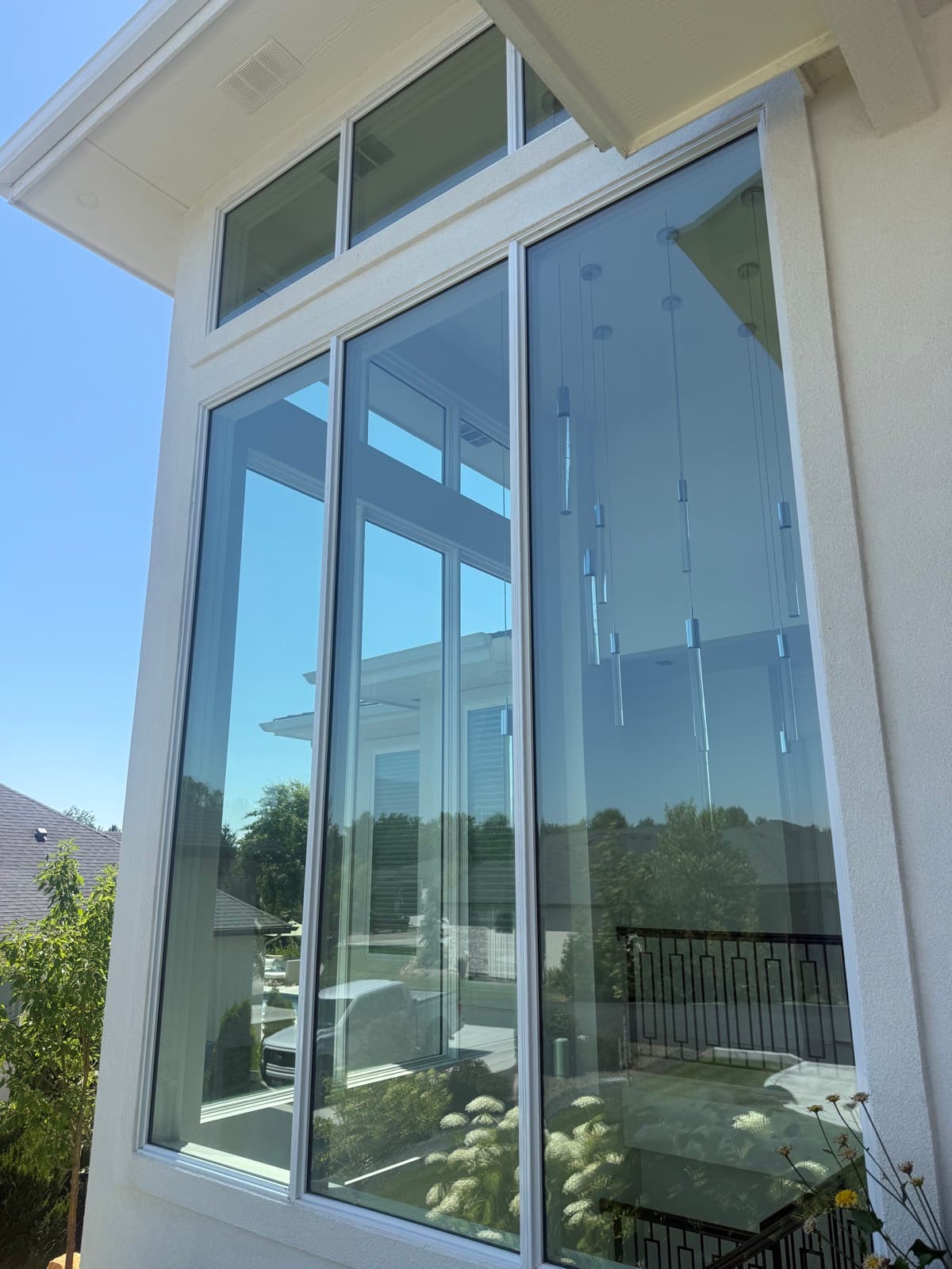 Corner glass wall on a modern Boise home